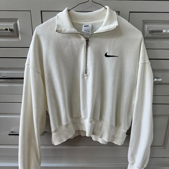 EUC Nike Women's Half Zip Phoenix Fleece - Picture 5 of 10
